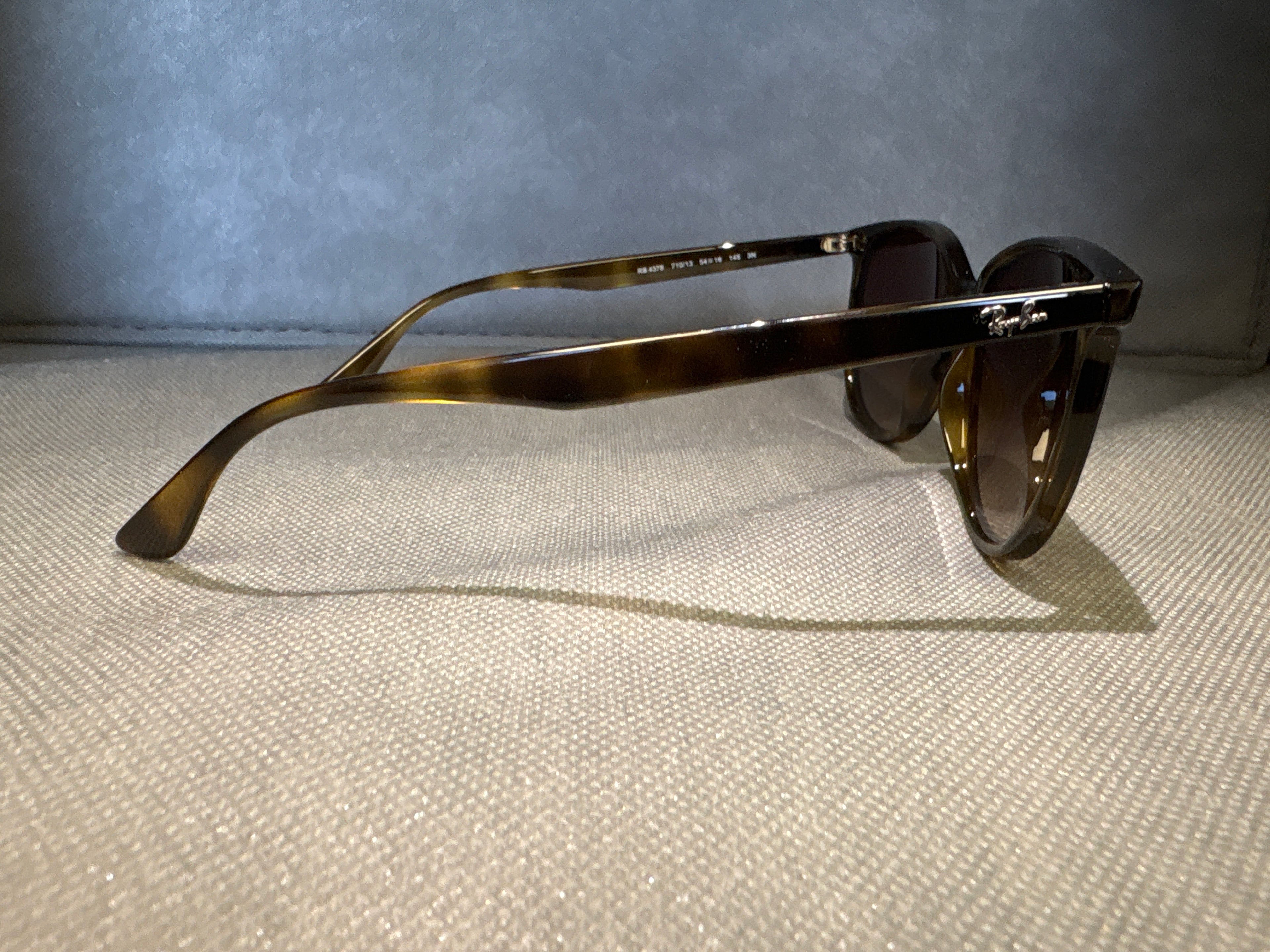 Ray-Ban RB4378