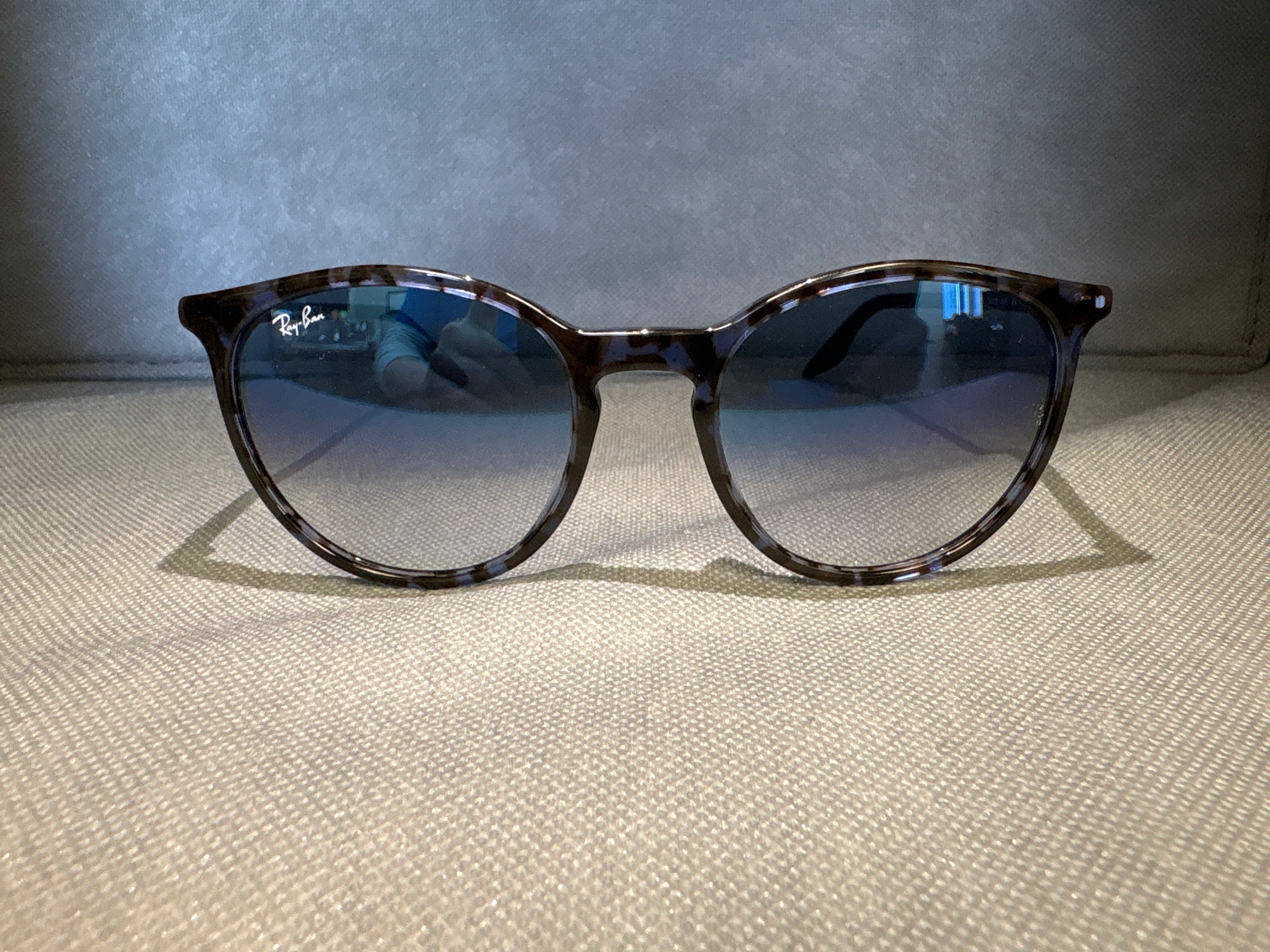 Ray-Ban RB2204