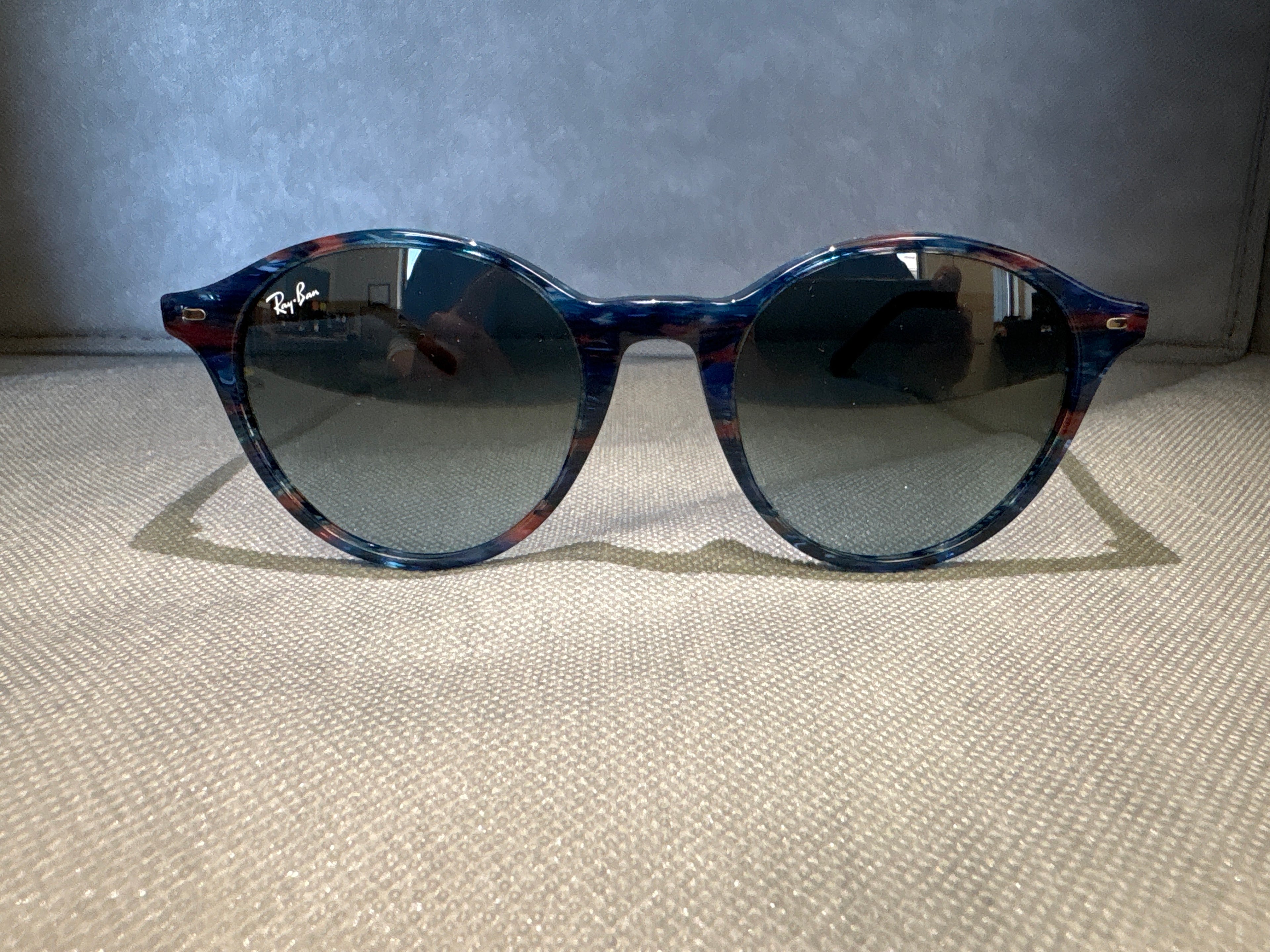 Ray-Ban RB2230