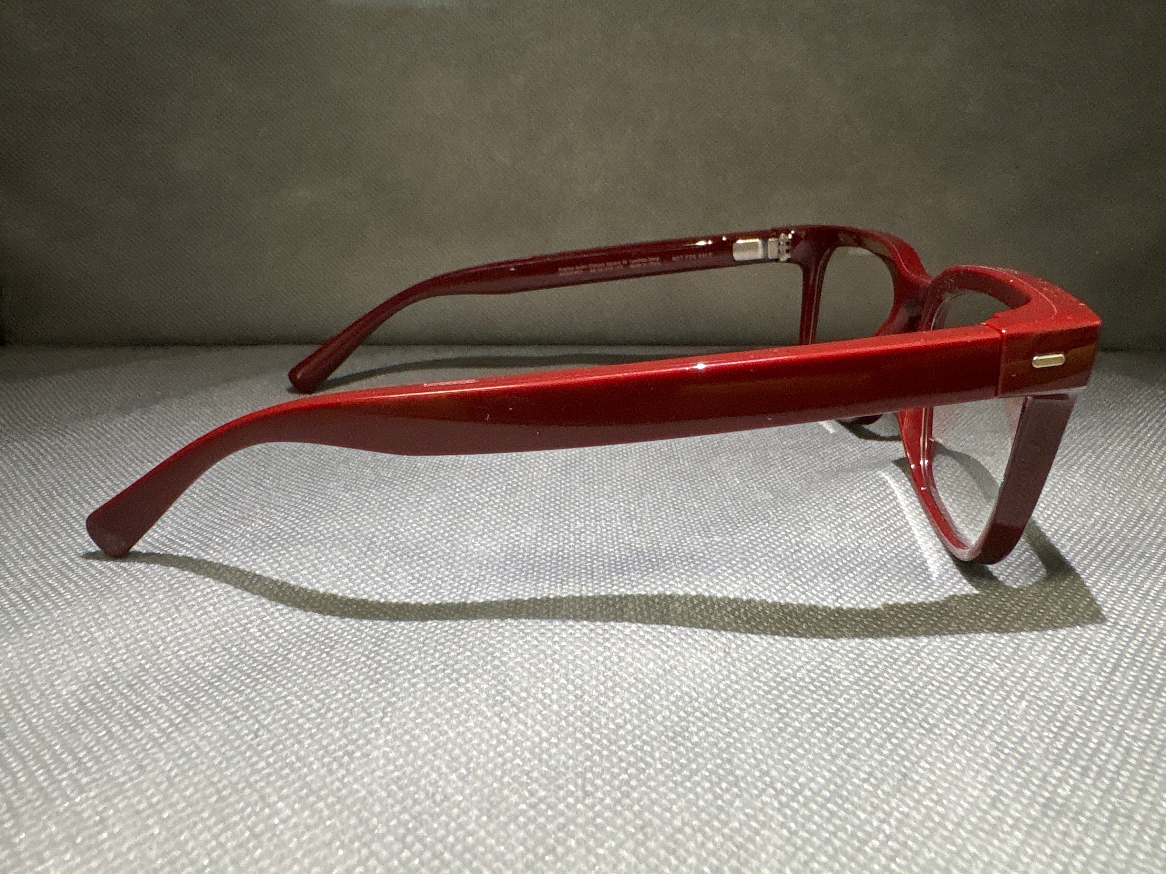 Nuance Audio Square (Maroon)